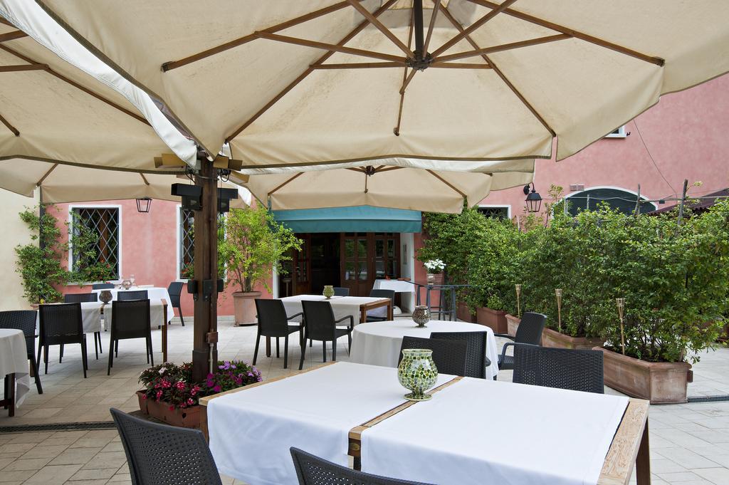 Hotel Ristorante Gran Casa Одерцо Экстерьер фото